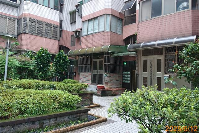 桃園桃園區法拍大樓-2